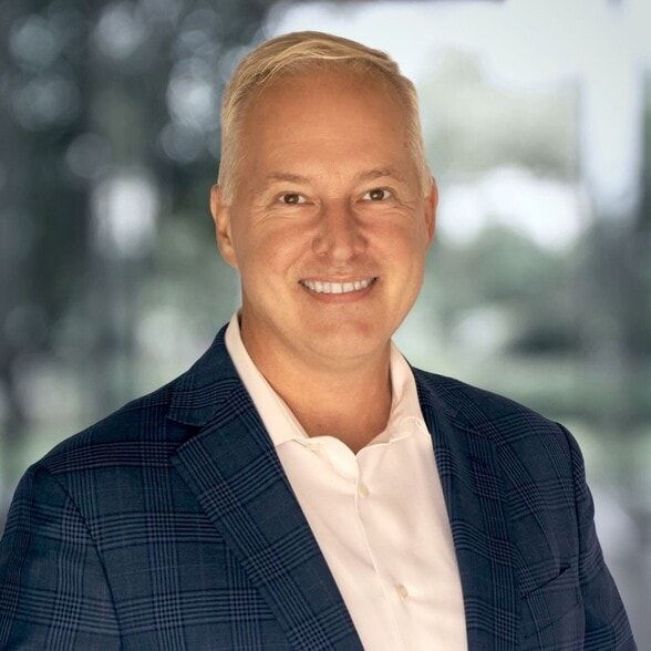 Land Listing Agent Photo