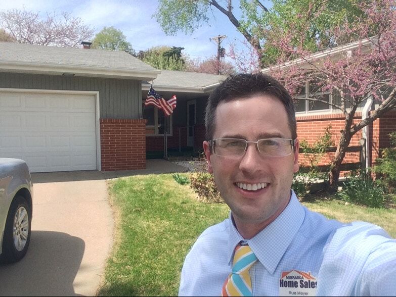 Land Listing Agent Photo