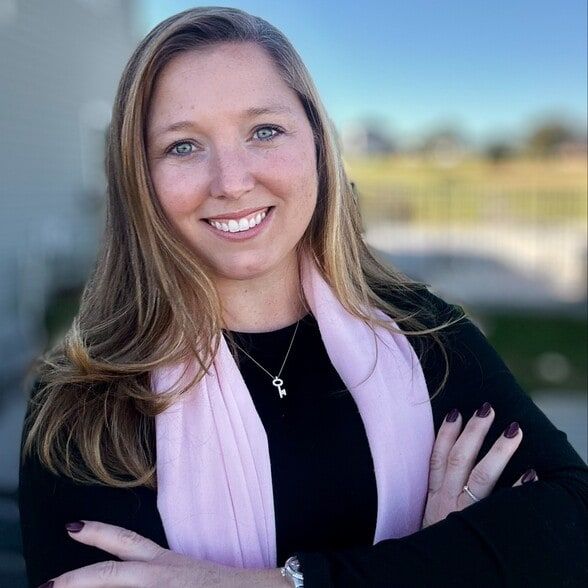 Land Listing Agent Photo