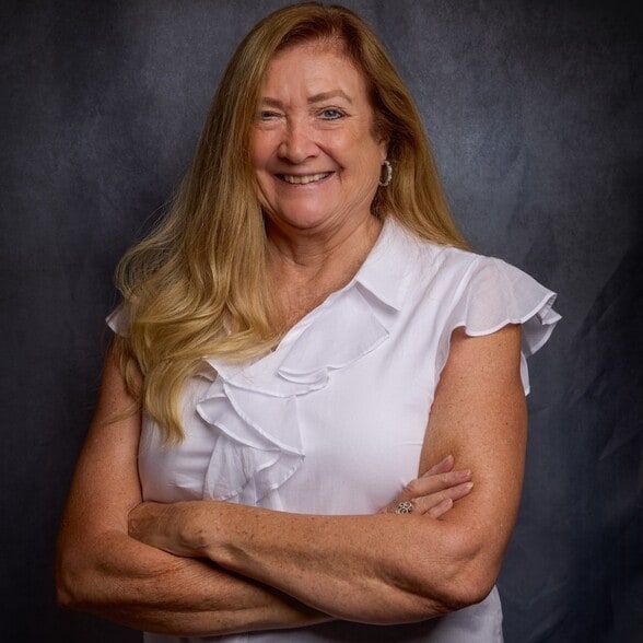 Land Listing Agent Photo