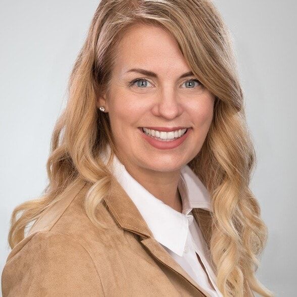 Land Listing Agent Photo