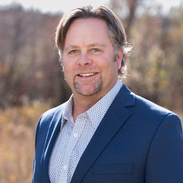 Land Listing Agent Photo