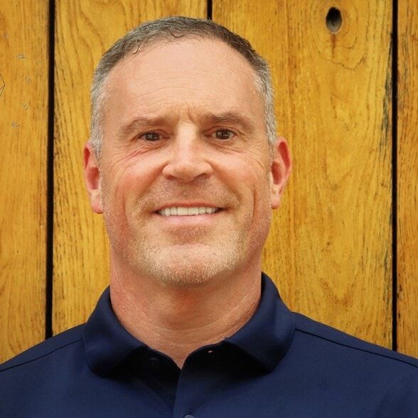 Land Listing Agent Photo