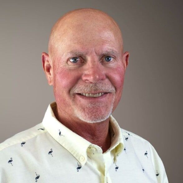 Land Listing Agent Photo