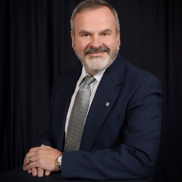 Land Listing Agent Photo