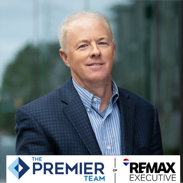 Land Listing Agent Photo