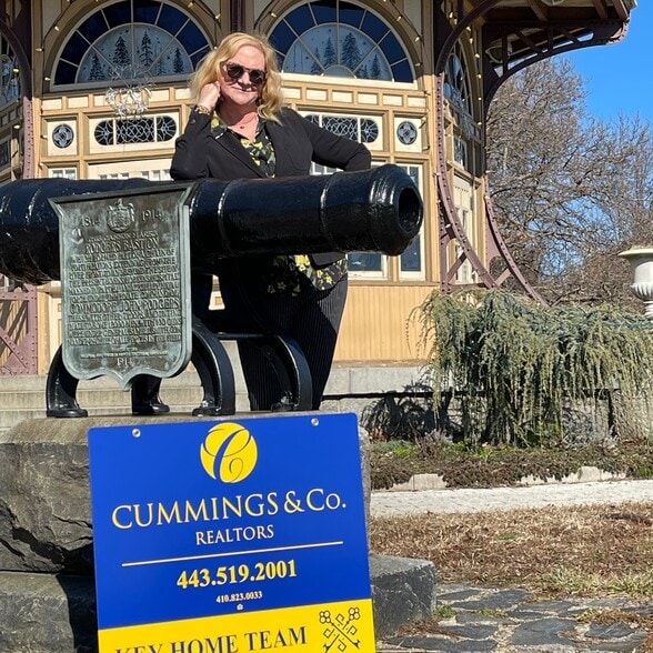 Land Listing Agent Photo