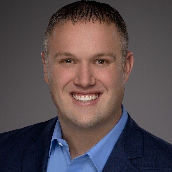 Land Listing Agent Photo