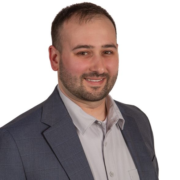 Land Listing Agent Photo