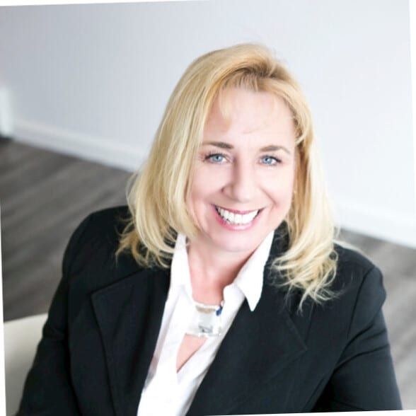 Land Listing Agent Photo