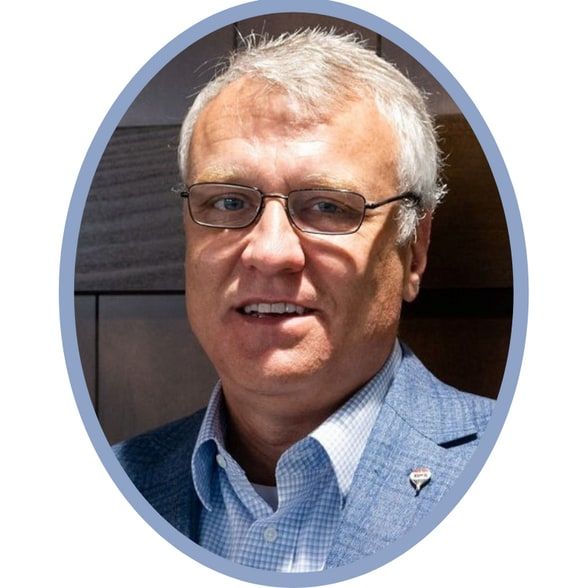 Land Listing Agent Photo