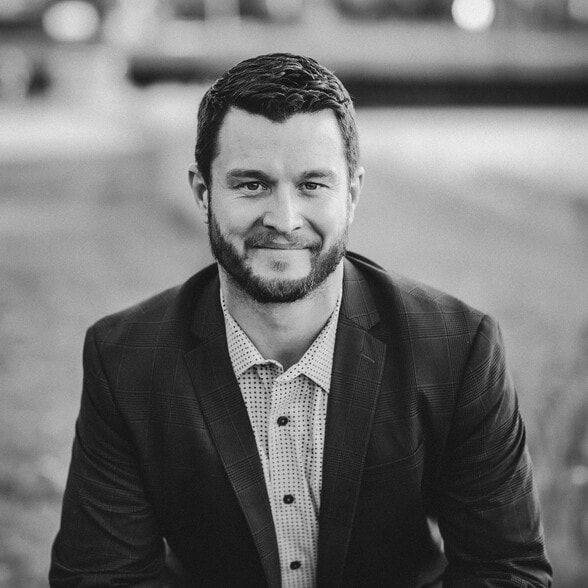 Land Listing Agent Photo