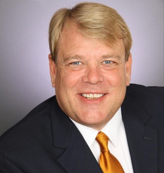 Land Listing Agent Photo