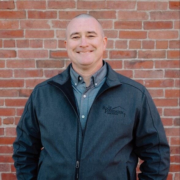 Land Listing Agent Photo