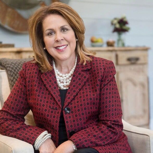 Land Listing Agent Photo