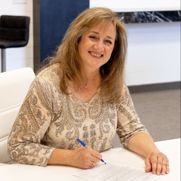 Land Listing Agent Photo