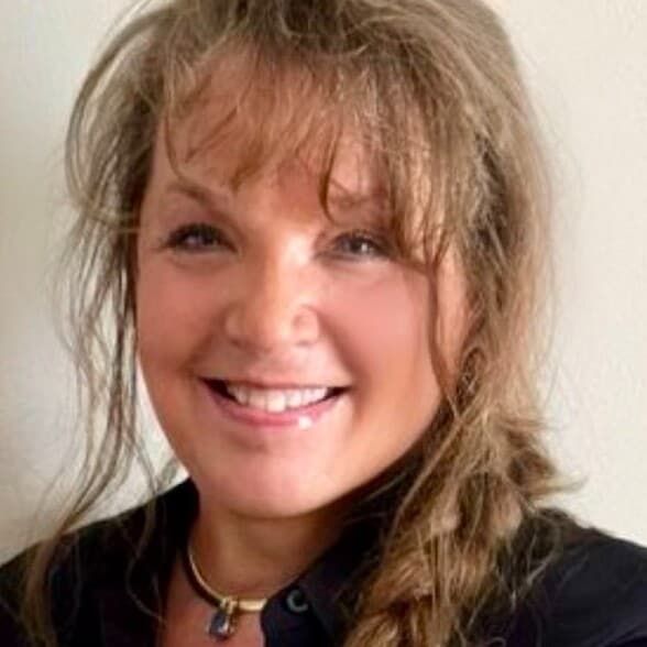 Land Listing Agent Photo