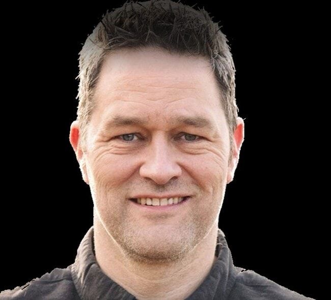 Land Listing Agent Photo