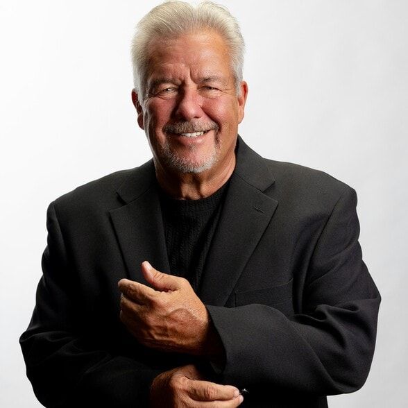 Land Listing Agent Photo