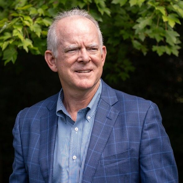 Land Listing Agent Photo