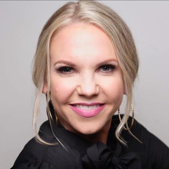 Land Listing Agent Photo