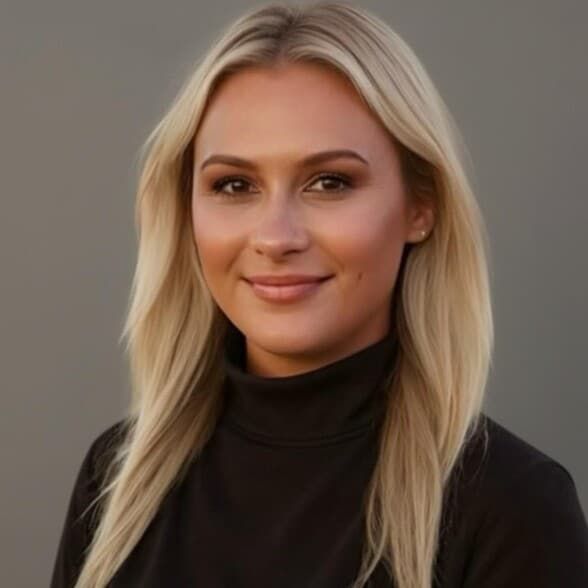 Land Listing Agent Photo