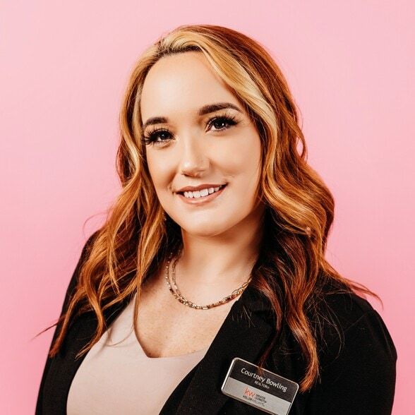 Land Listing Agent Photo