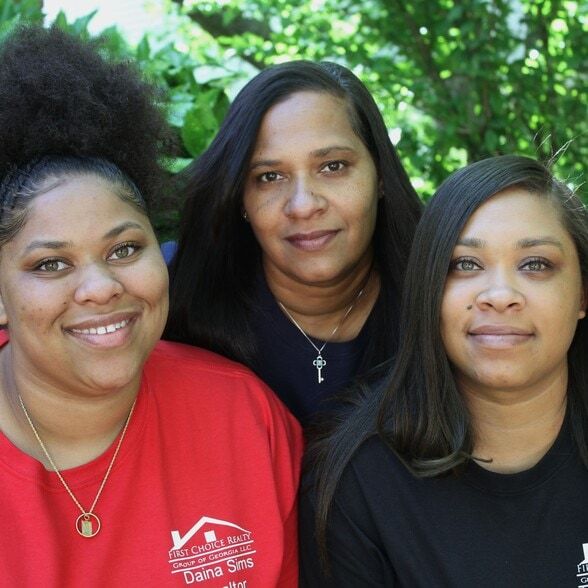 Land Listing Agent Photo