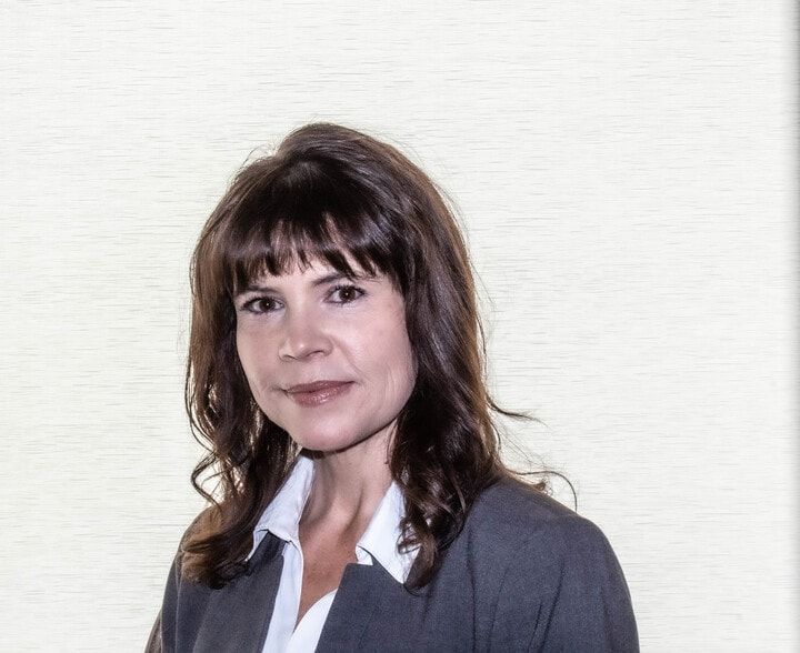 Land Listing Agent Photo