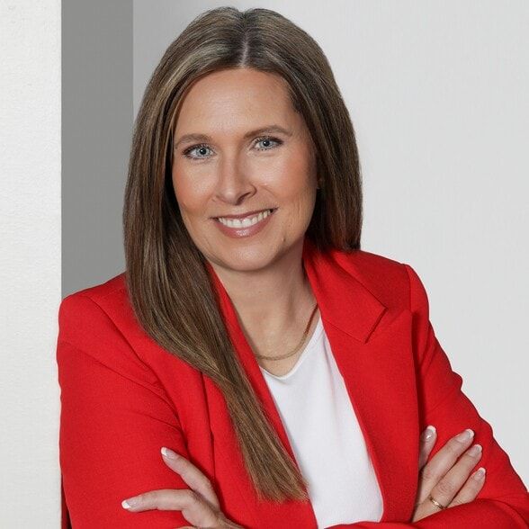 Land Listing Agent Photo