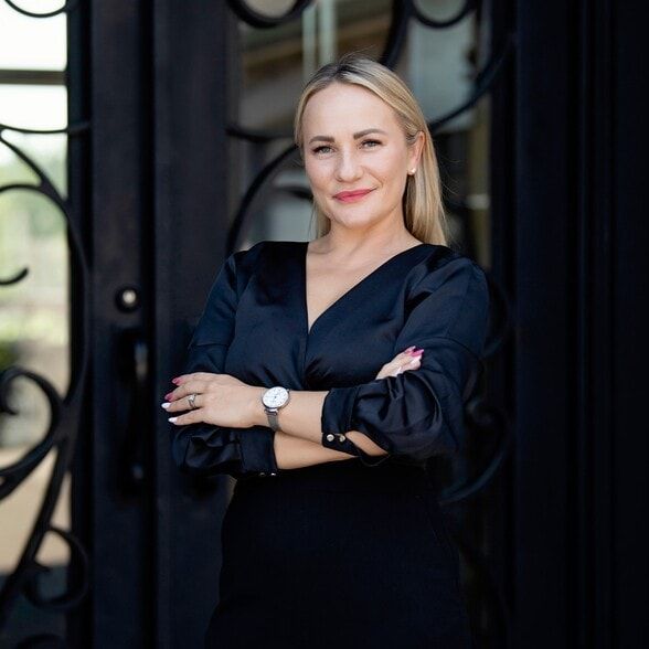 Land Listing Agent Photo