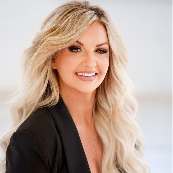 Land Listing Agent Photo