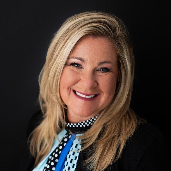 Land Listing Agent Photo