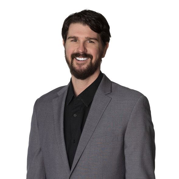 Land Listing Agent Photo