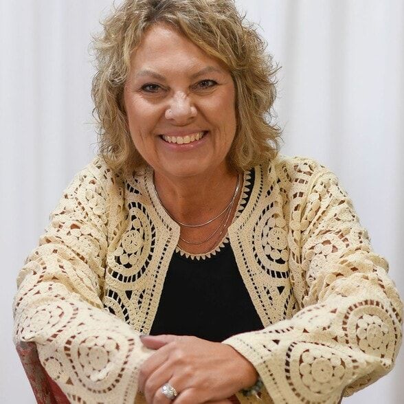 Land Listing Agent Photo