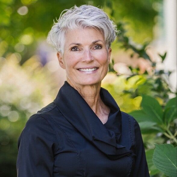 Land Listing Agent Photo