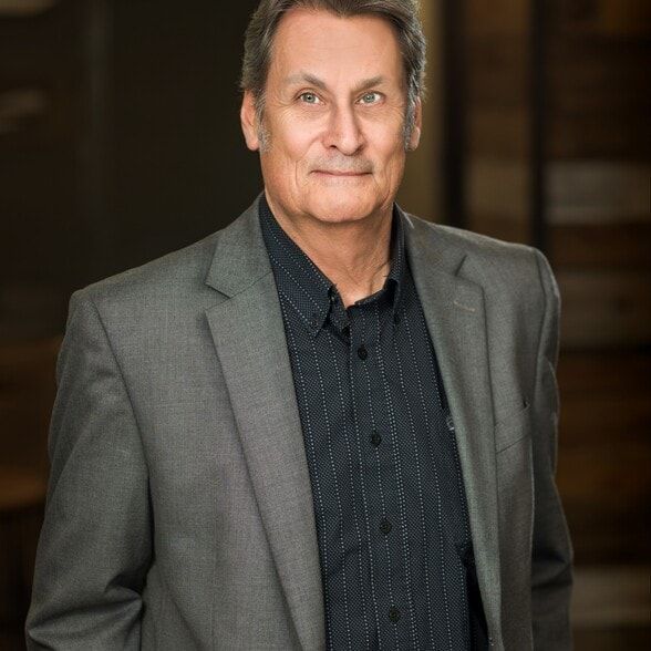 Land Listing Agent Photo