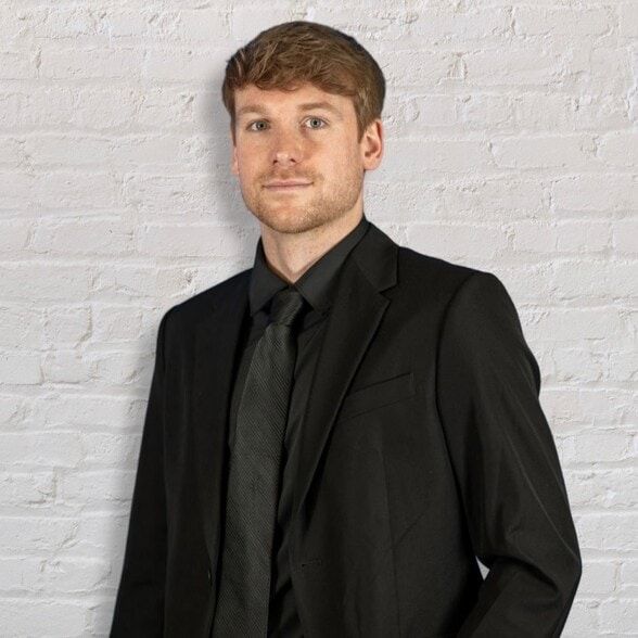 Land Listing Agent Photo