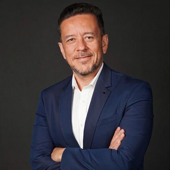 Land Listing Agent Photo