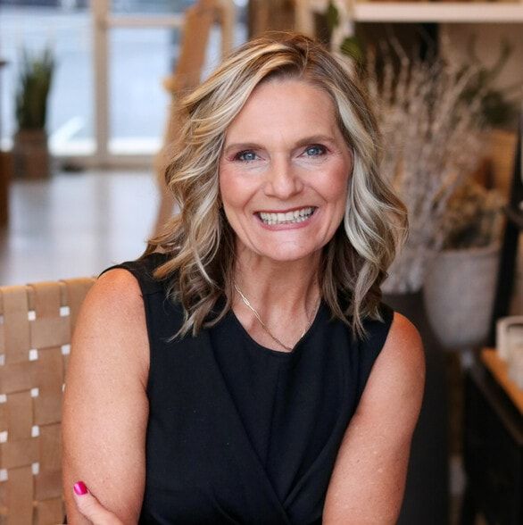 Land Listing Agent Photo