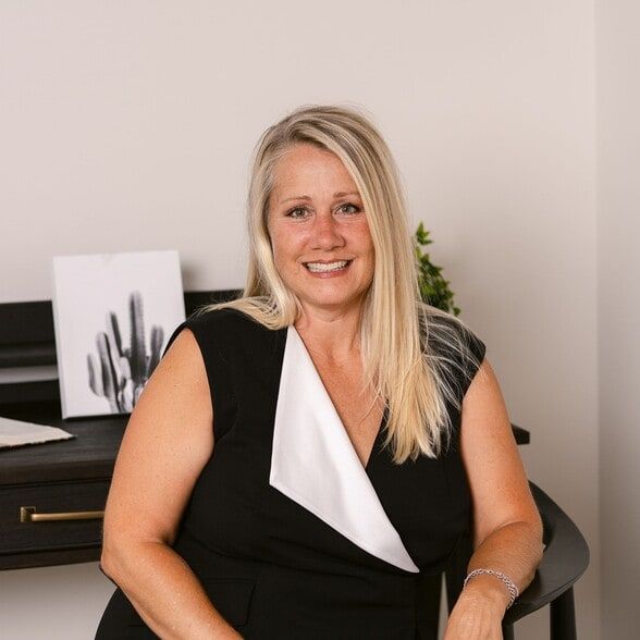 Land Listing Agent Photo