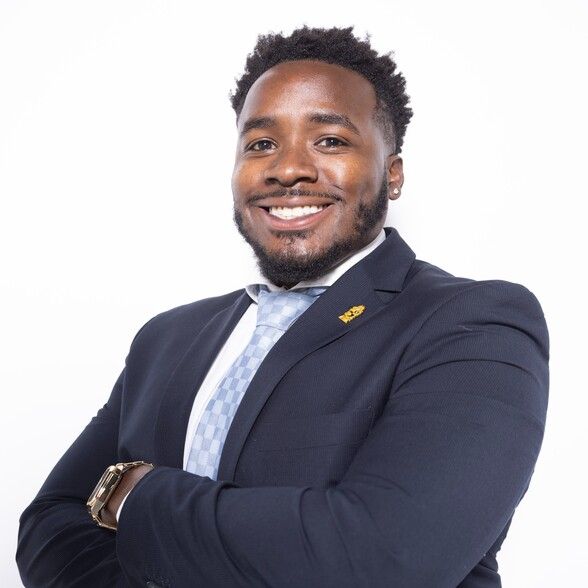 Land Listing Agent Photo