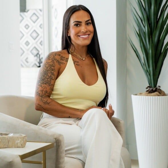 Land Listing Agent Photo