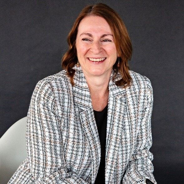 Land Listing Agent Photo