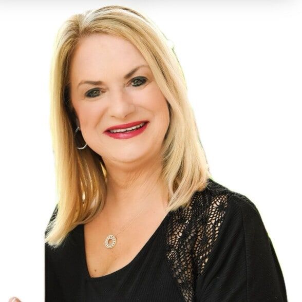 Land Listing Agent Photo