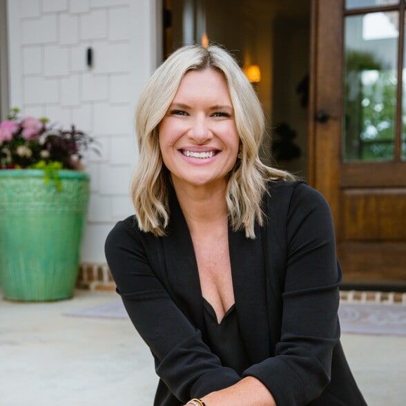 Land Listing Agent Photo