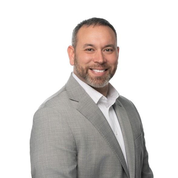 Land Listing Agent Photo