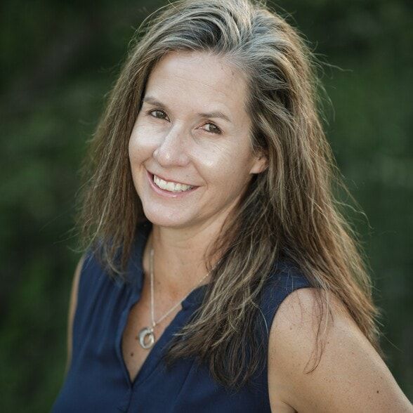 Land Listing Agent Photo