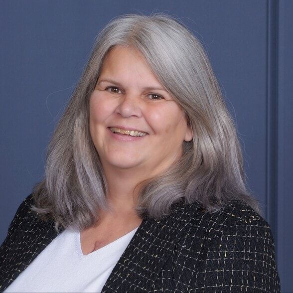 Land Listing Agent Photo