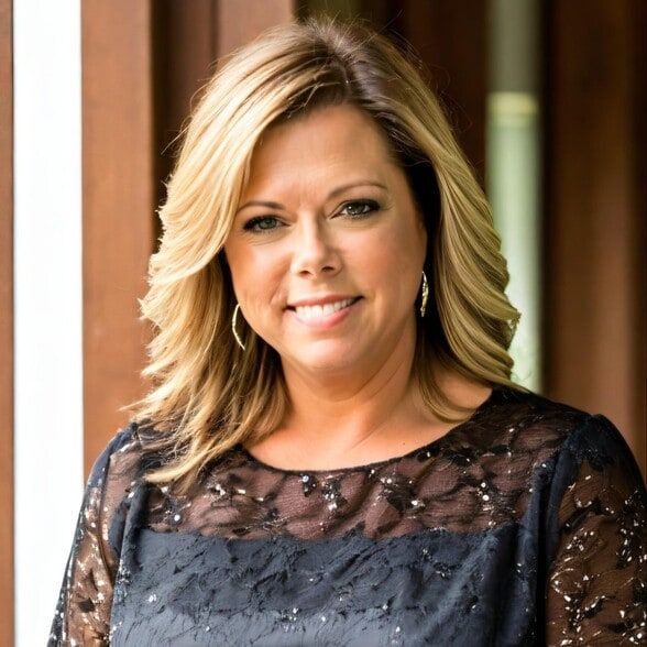 Land Listing Agent Photo